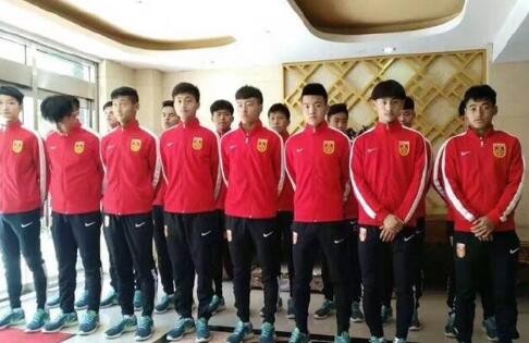清澈的童声合唱与笑泪交织的幕…… 马兰花开的声音北影节马晓静 两大机构首度联手 中国电影在戛纳开启国际新篇章 由中国电影基金会和中国电影家协会共同主办、吴天明青年电影专项基金承办的戛纳国际电影节中国馆·中国电影全球推广活动，将于5月12日至5月23日在第79届戛纳国际电影节期间举行。