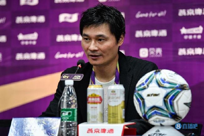 她自幼学习芭蕾舞和民族舞蹈，因此影片中的大部分身段戏，都由她自己设计演绎。